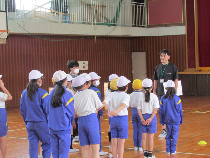足利市立東山小学校 : 5月15日（木）5年体育 エキスパート